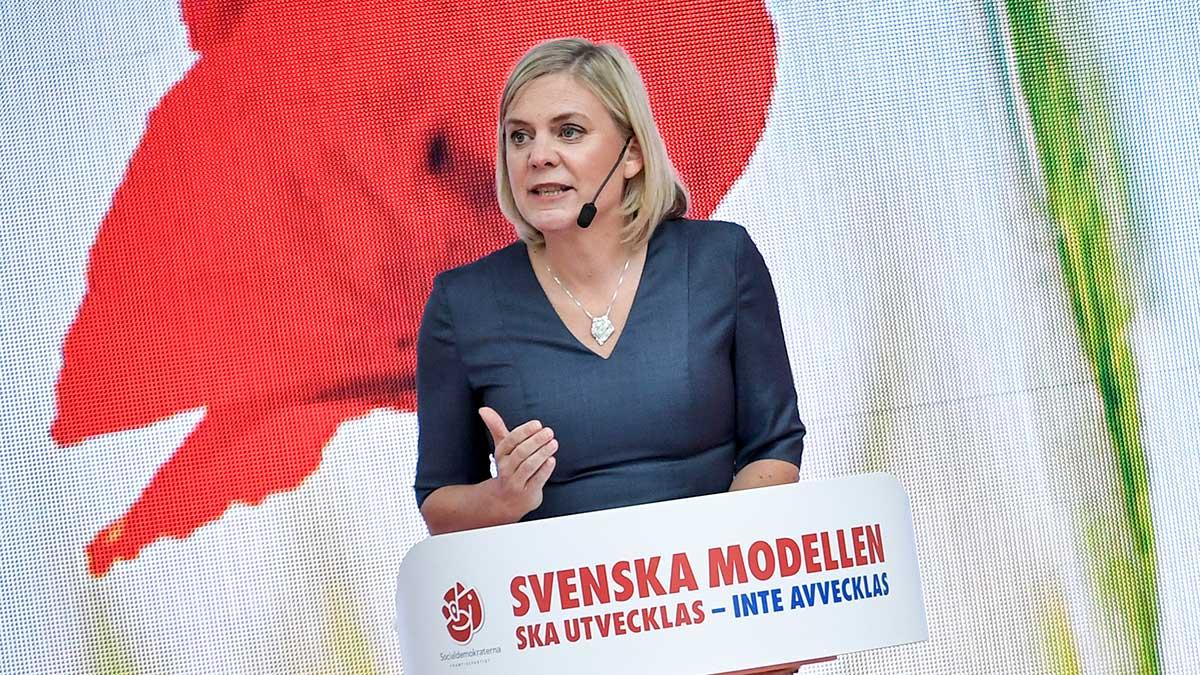 Finansdepartementet tycks inte låta sig skrämmas av Alliansens hot om misstroendevotum. På bild: Magdalena Andersson (S).(Foto: TT)