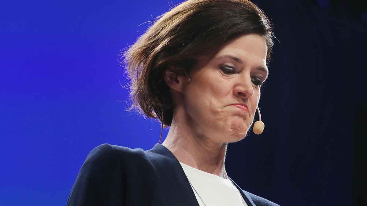 M-ledaren Anna Kinberg Batra inser att "svenska folket inte känner tillräckligt förtroende för Moderaterna". (Foto: TT)