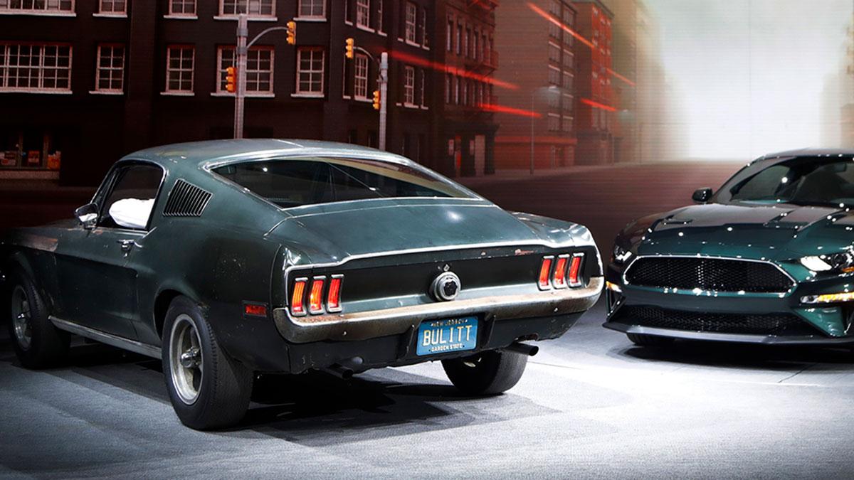 Originalet fråOriginalet från filmen Bullitt (t.v) och den nya Bullitt-Mustangen