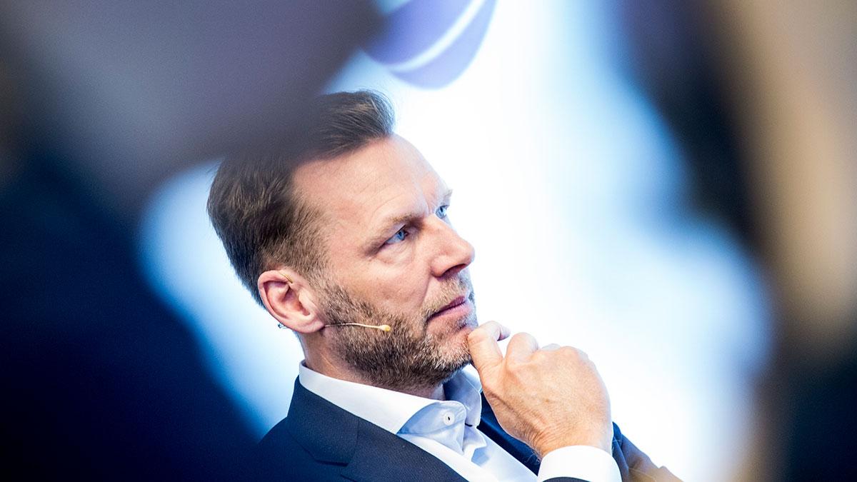 Telias vd Johan Dennelind har anledning att se bekymrad ut. (Foto: TT)