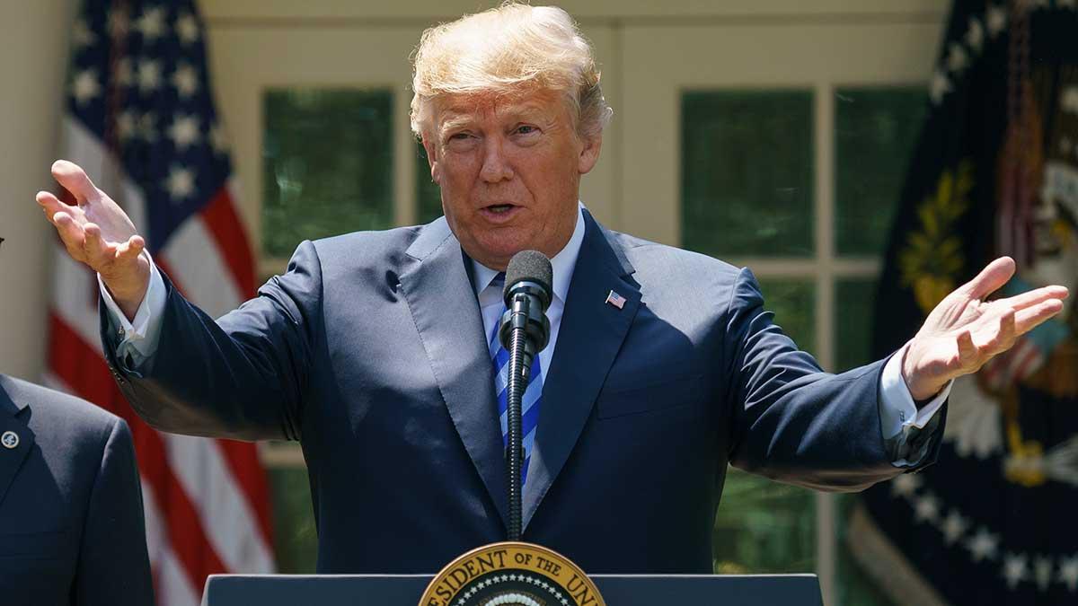 Kinesiska telekomunderleverantören ZTE har fått oväntad hjälp från president Donald Trump. (Foto: TT)