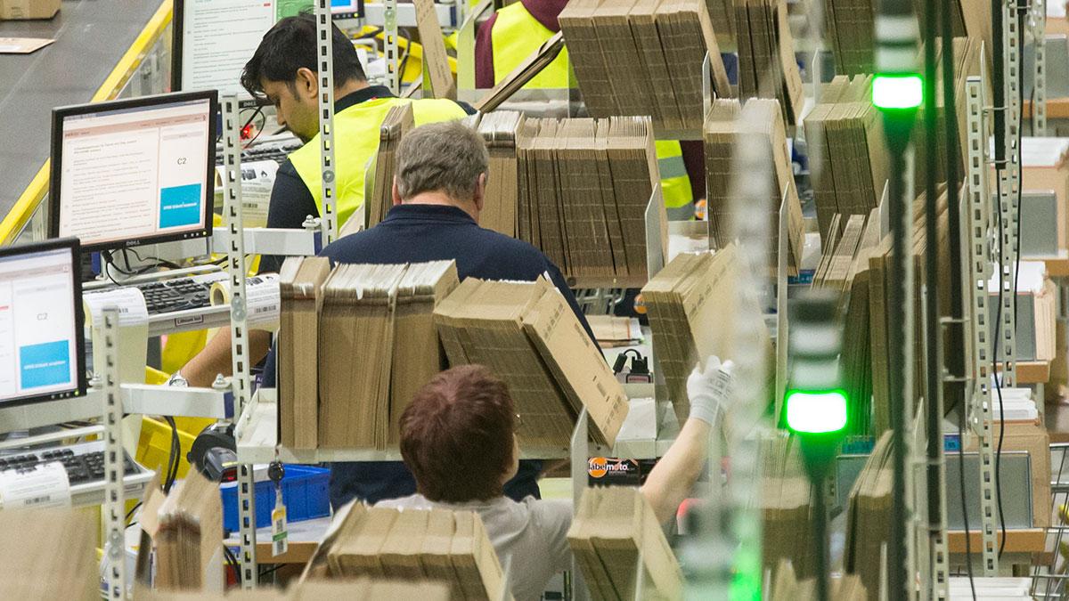 E-handelsjätten Amazon fixar praktik åt unga i Storbritannien. (Foto: TT)