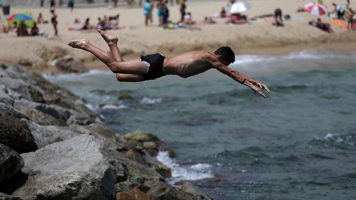 Svenskarna vill ha en glad påsk med sol