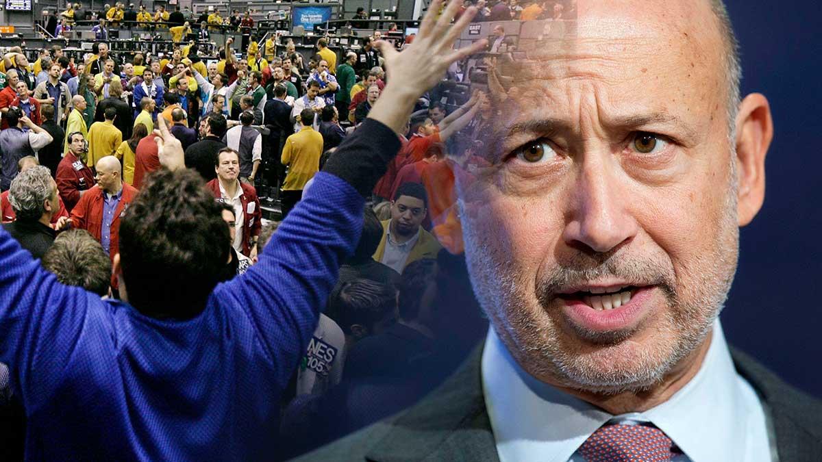 På bild: Investmentbanken Goldman Sachs vd Lloyd Blankfein (höger). (Foto: TT / Montage)