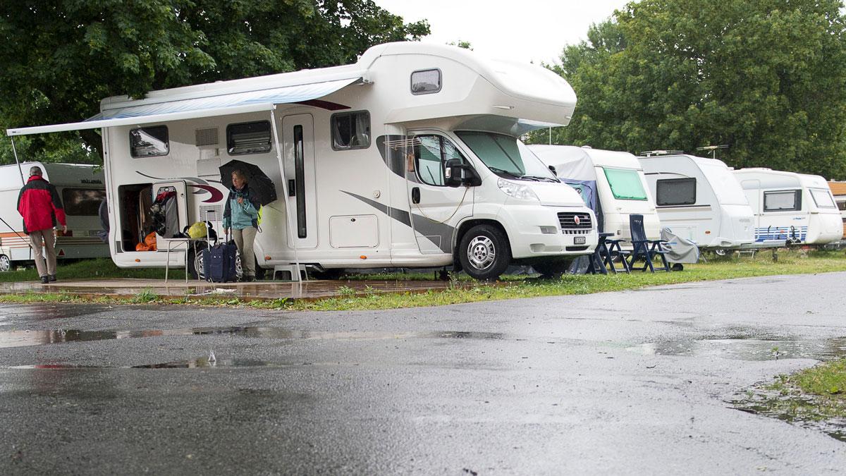 Det kan bli extremdyrt att äga husbil - om regeringens hårt kritiserade förslag klubbas. (Foto: TT)