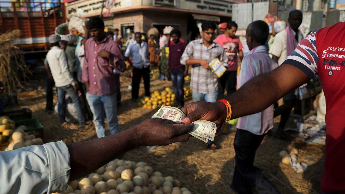 Indien förväntas nästa år gå om Storbritannien och Frankrike som världens femte största ekonomi