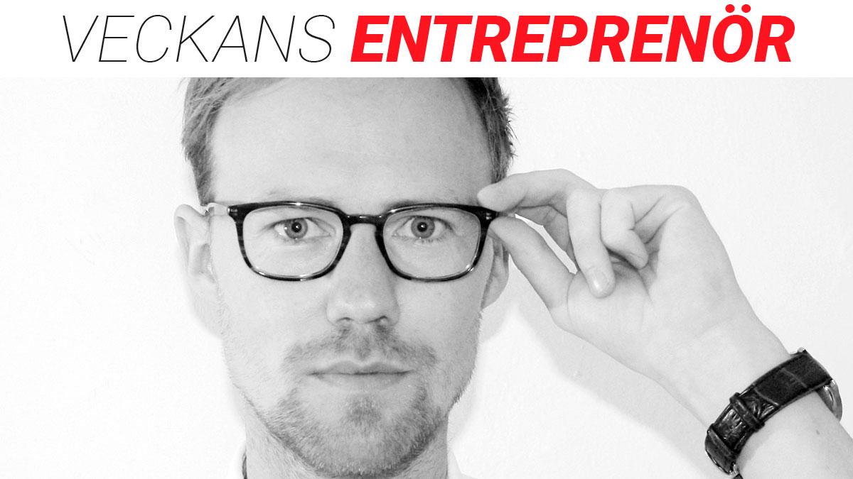 Kalle Eskilsson brinner för att lyfta konstnärer. (Foto: Privat)