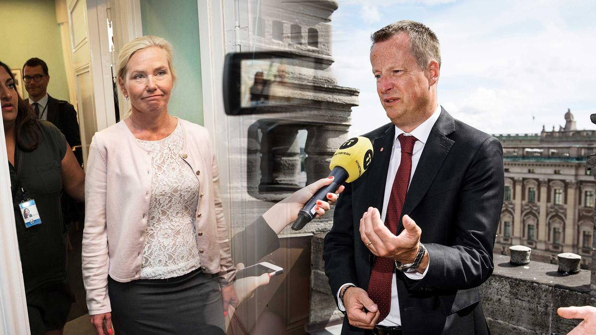 På bild: Anna Johansson (S) och Anders Ygeman (S). (Foto: TT)