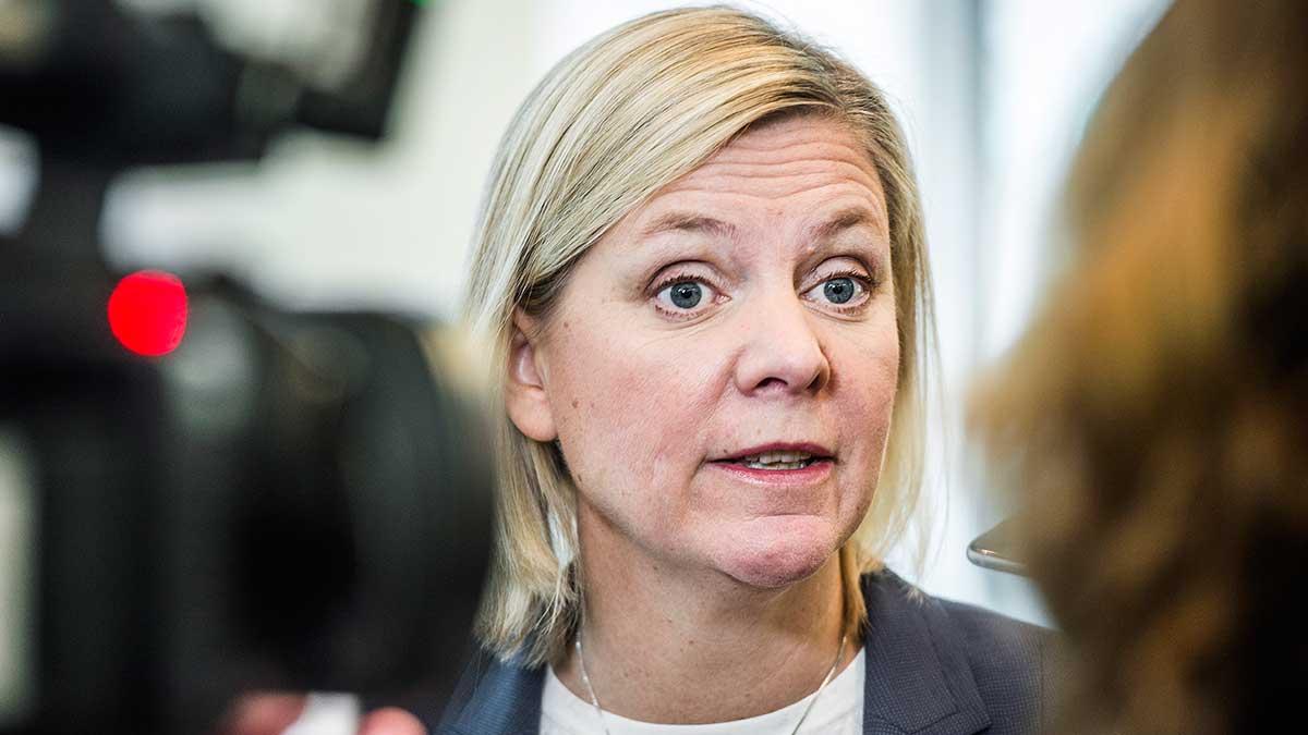 Nordeas flytthot oroar inte Magdalena Andersson. Tvärt om kan det vara bra om banken gör slag i saken