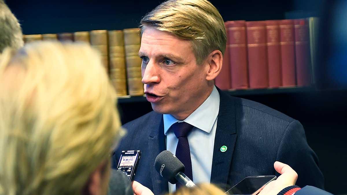 Finansmarknadsminister Per Bolund (MP) är ytterst ansvarig för regeringens beslut om att skärpa amorteringskravet. Riksrevisionen ger nu regeringen svidande kritik för att ingen analys presenterats bakom beslutet. (Foto: TT)