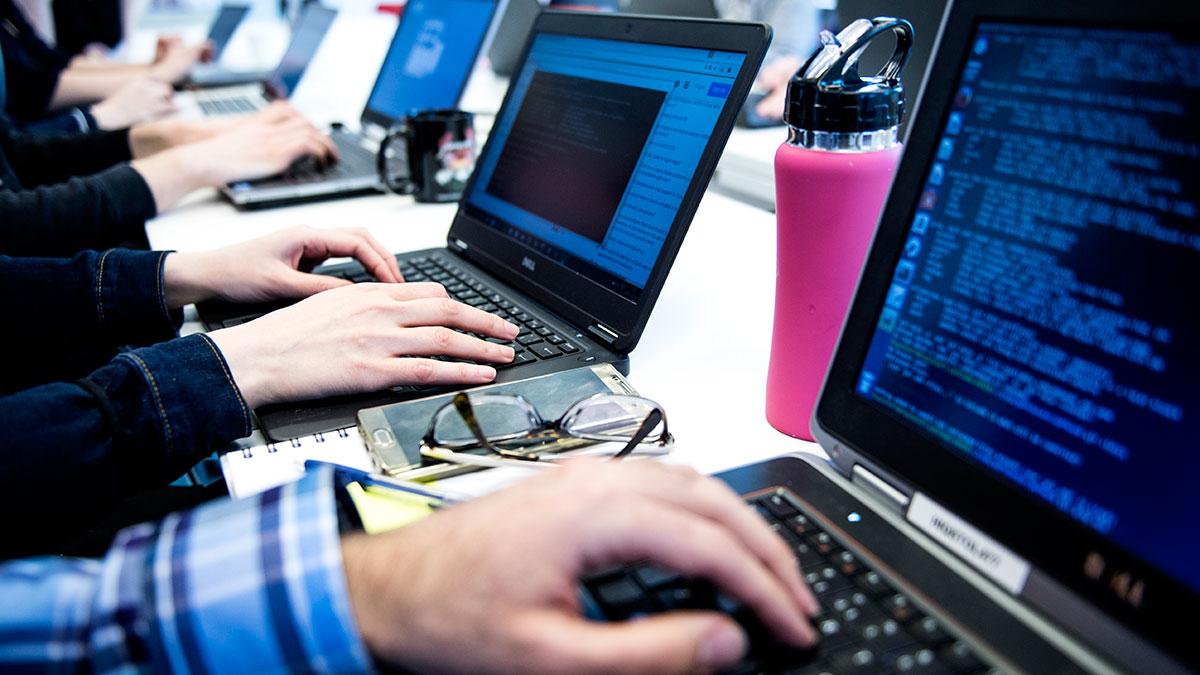 Försäljningen av persondatorer fortsätter floppa. (Foto: TT)