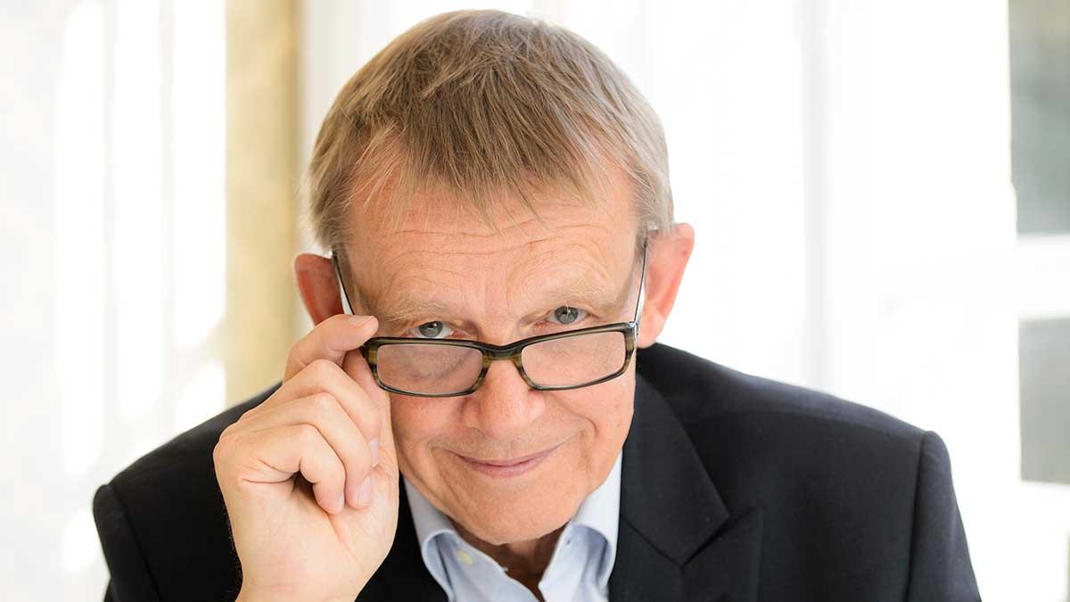 Världen är en upplysare och humanist fattigare