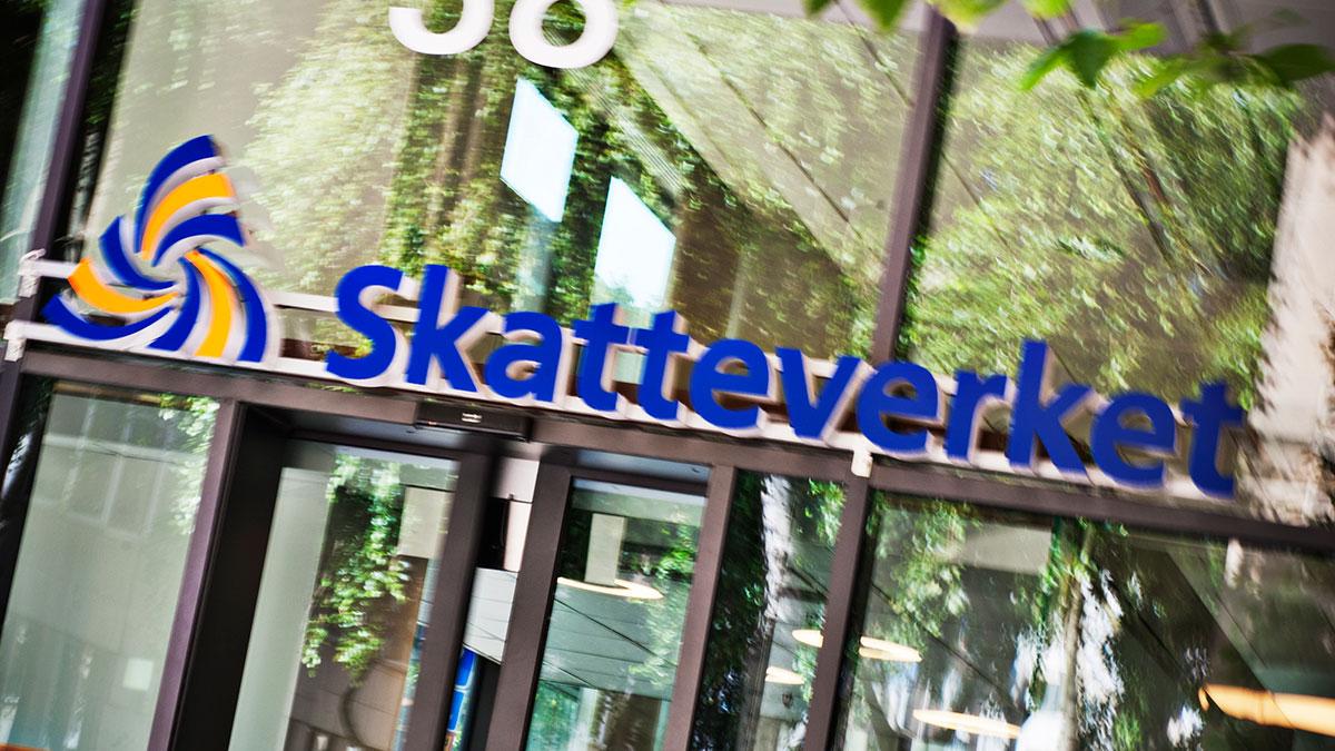 Skatteverket har hittills bara fått in knappt 10 000 ansökningar om omställningsstöd från svenska företag i coronakrisen. (Foto: TT)