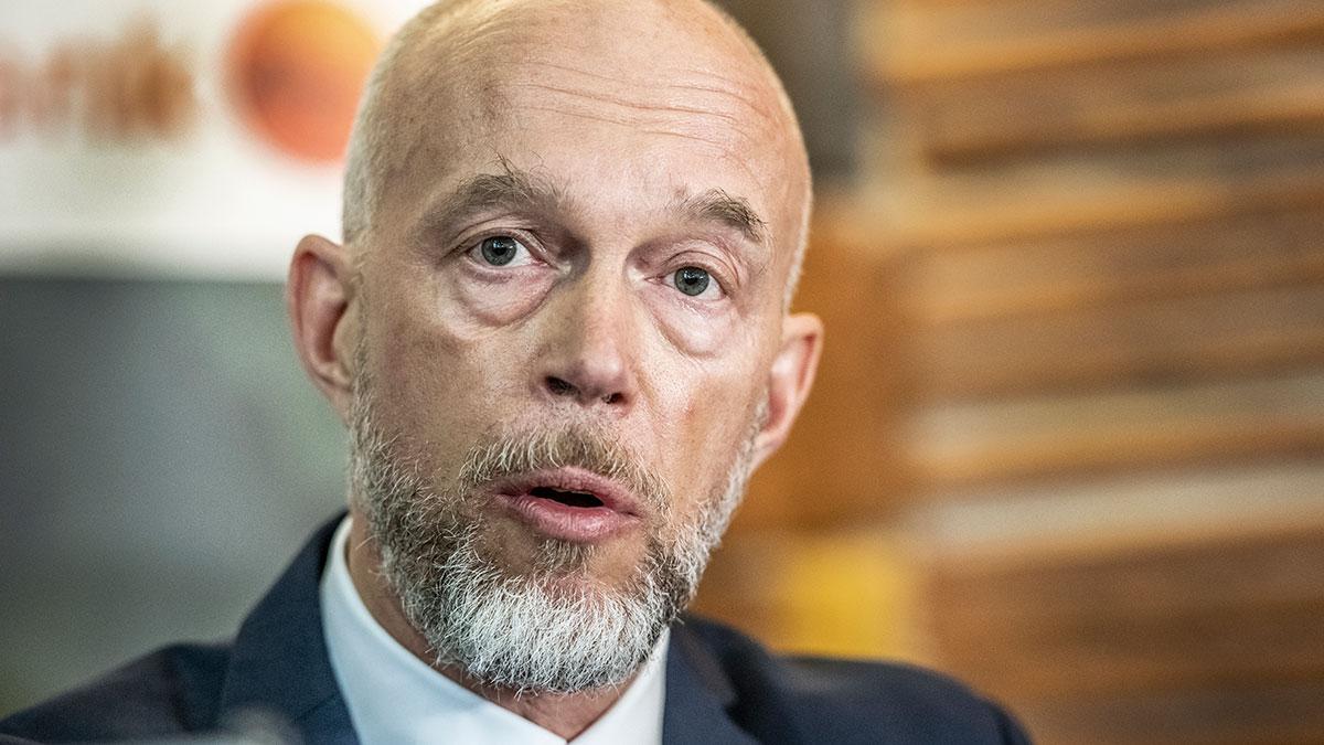 Swedbanks tillförordnade vd Anders Karlsson konstaterar att bankens "anseende har tagit skada" av penningtvättsskandalen. (Foto: TT)