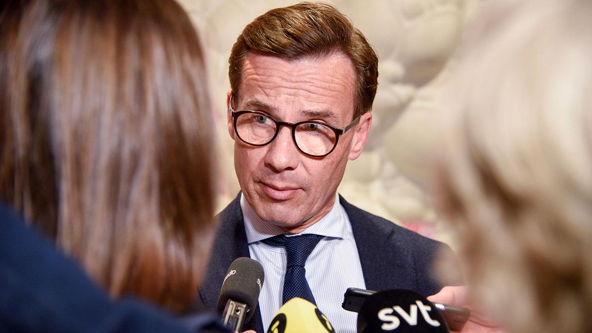 Ulf Kristersson (M) tycks nu tona ned krisen i Alliansen efter Centerns hårt kritiserade utspel om asylrätten och partiets stöd till S. (Foto: TT)