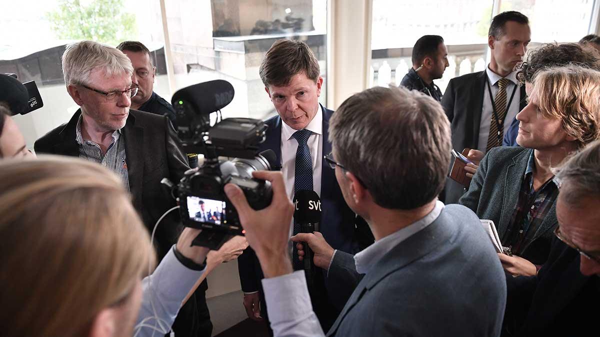 PS-poddens programledare Marcus Birro ser med sylvass blick på det politiska spelet i nya avsnittet av PS-podden. (Foto: TT)