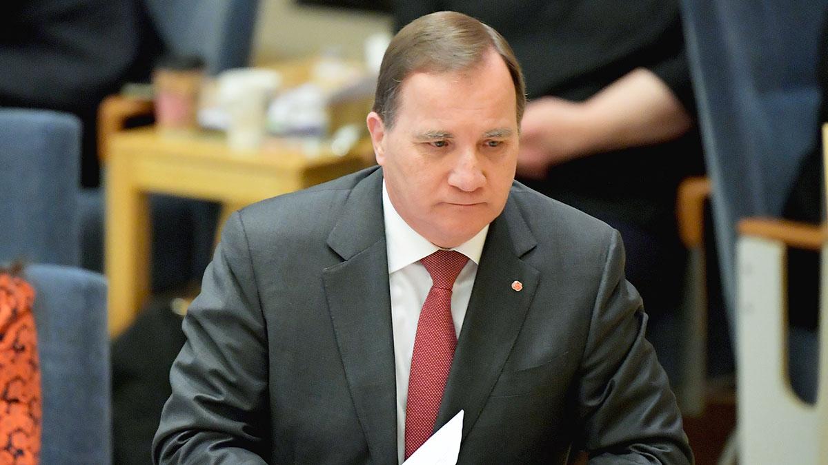 Både SD och M hoppar på Löfven för Socialdemokraternas mörka historia, men även aktuella händelser. (Foto: TT)