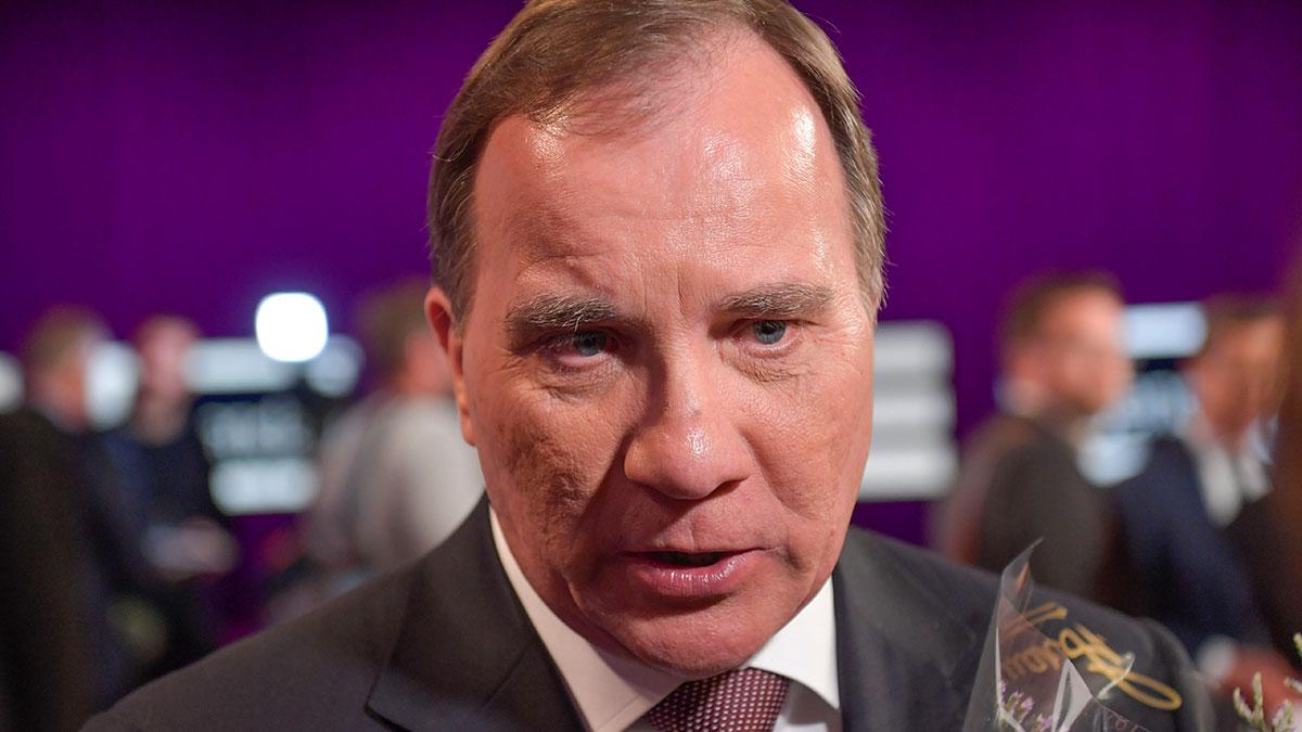 Stefan Löfvens Socialdemokraterna fortsätter tappa väljare, visar SVT/Novus senaste mätning. Januariöverenskommelsen med C och L anges som orsaken till raset. (Foto: TT)