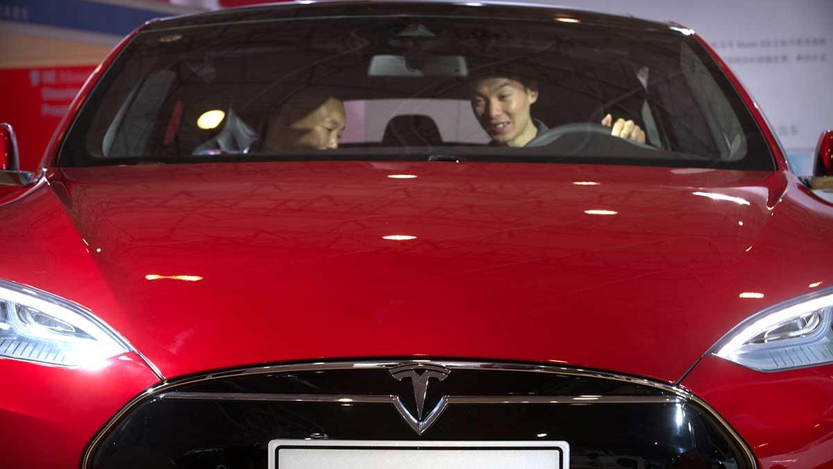 tesla-kina
