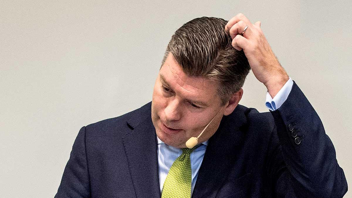 "Prognoser och förutsägelser är aldrig enkla, men det har sällan varit så svårt som nu", skriver SEB:s vd Johan Torgeby i rapporten. (Foto: TT)