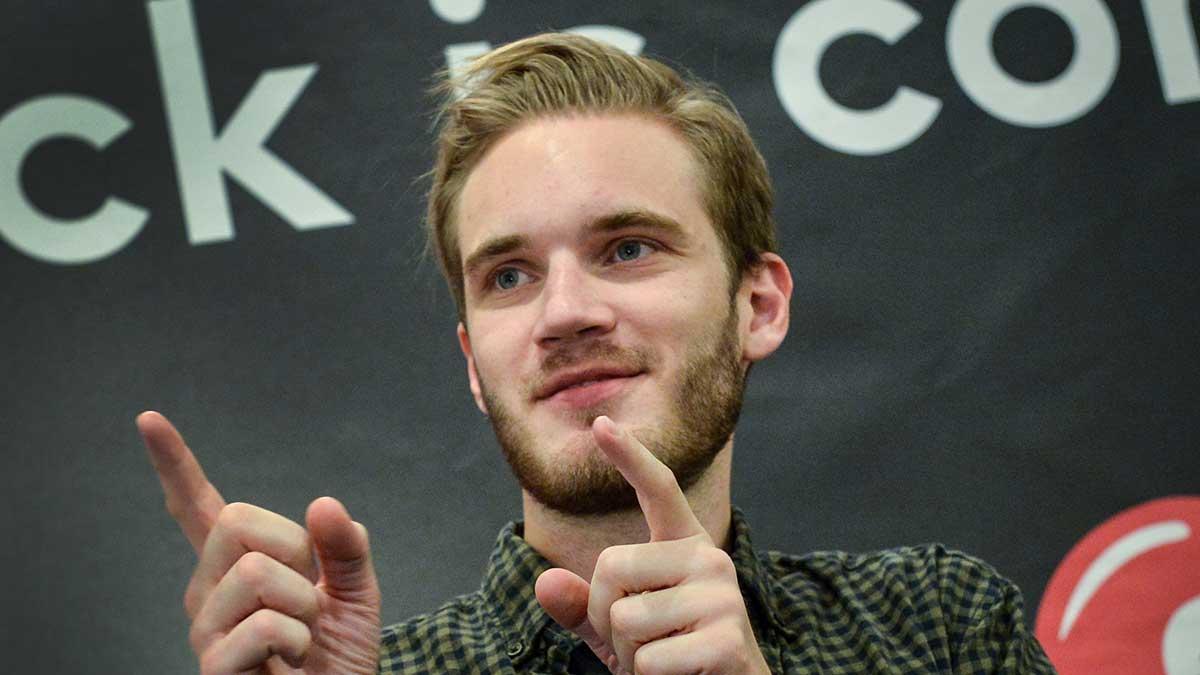 Felix "Pewdiepie" Kjellberg uppges ha dragit in över 150 miljoner kronor på sin Youtubekanal under fjolåret. (Foto: TT)