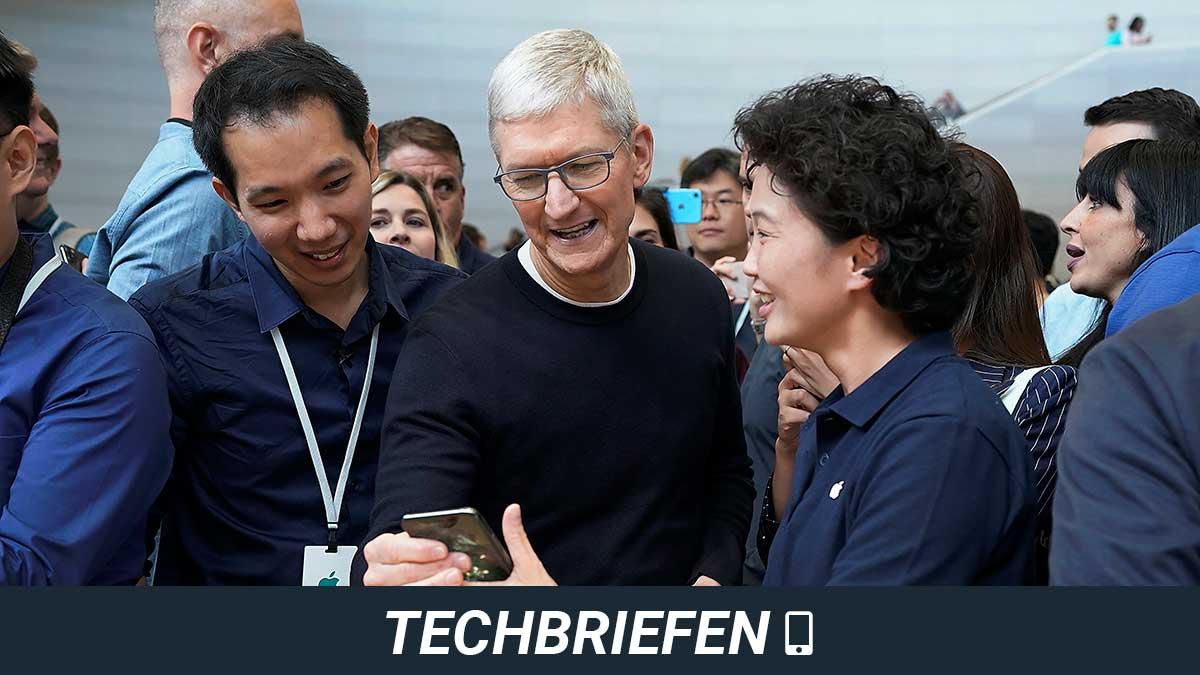 Apple har bett sina underleverantörer att framställa upp emot 80 miljoner Iphones under det första halvåret av 2020, vilket är en ökning med mer än tio procent från året innan. På bilden syns bland andra Apples vd Tim Cook. (Foto: TT / montage)