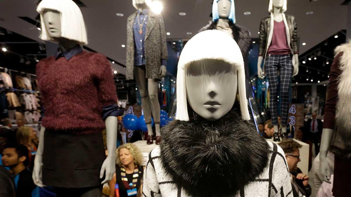 Klädkedjan Primark, som är en konkurrent till H&M, kan få brist på vissa produkter till följd av coronaviruset. (Foto: TT)