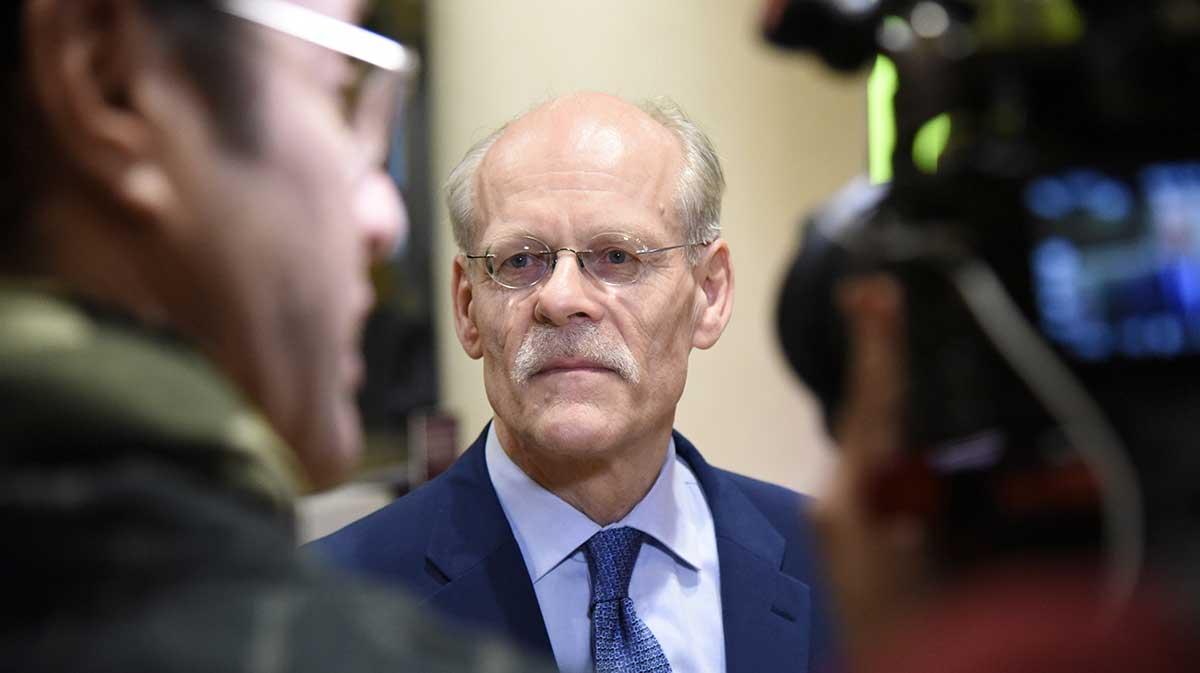 Riksbanken med riksbankschefen Stefan Ingves (bilden) har beslutat om att låna ut upp till 500 miljarder kronor via bankerna för att se till att kreditförsörjningen fungerar till i första hand små och medelstora företag i Sverige i spåren av pandemin. Stockholmsbörsen rusar på nyheten. (Foto: TT)