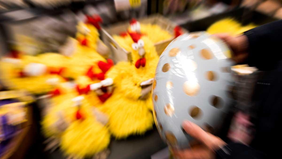 Elpriserna väntas sjunka ännu mer lagom till påsk. Ingen dum nyhet som kommer påskägget, va? (Foto: TT)