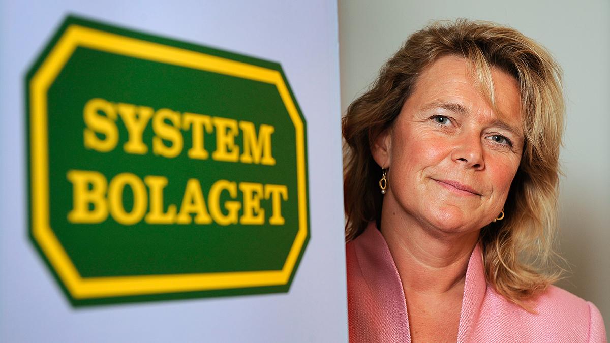 Systembolaget ökar försäljningen av sprit och öl i coronatider. Trots det menar Bolagets VD Magdalena Gerger att det inte finns några siffror som pekar på att det dricks mer i Sverige. (Foto: TT)