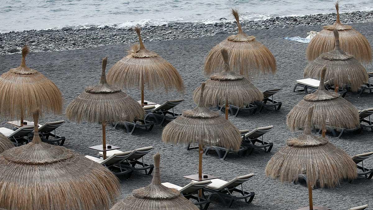 Solen går ner över turistindustrin i världen i spåren av coronakrisen. De senaste 20 årens tillväxt, och mer än så, har gått upp i rök. (Foto: TT)