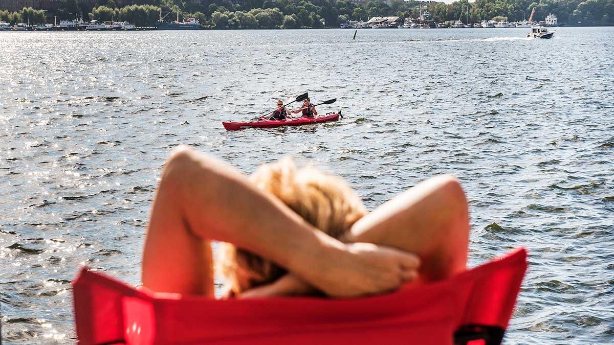 Undersökningen som Kantar Sifo gjort åt Nordea visar att svenskarna har mindre pengar att röra sig med under semestern i år jämfört med i fjol. (Foto: TT)