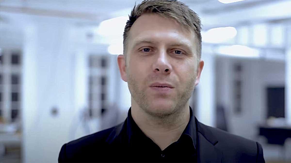 Techprofeten Nicklas Bergman, mer känd internationellt än i Sverige, samtalar med Dagens PS publisher Mats Hedberg i Finansräven-podden. (Foto: Skärmdump från Youtube)