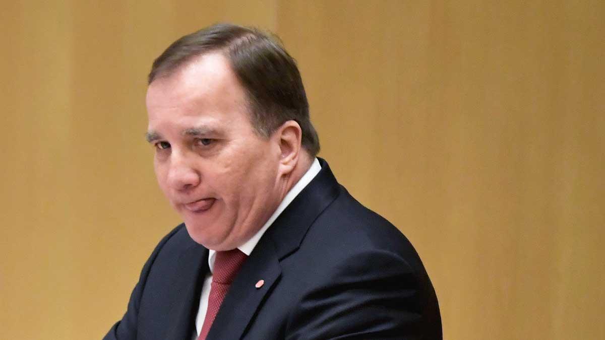 Om Stefan Löfven (S) ska lyckas revanschera det här väljartappet gäller det nog att han håller tungan rätt i mun. På bara en månad har omkring 135 000 väljare övergett statsministerns parti enligt Aftonbladet/Demoskop. (Foto: TT)