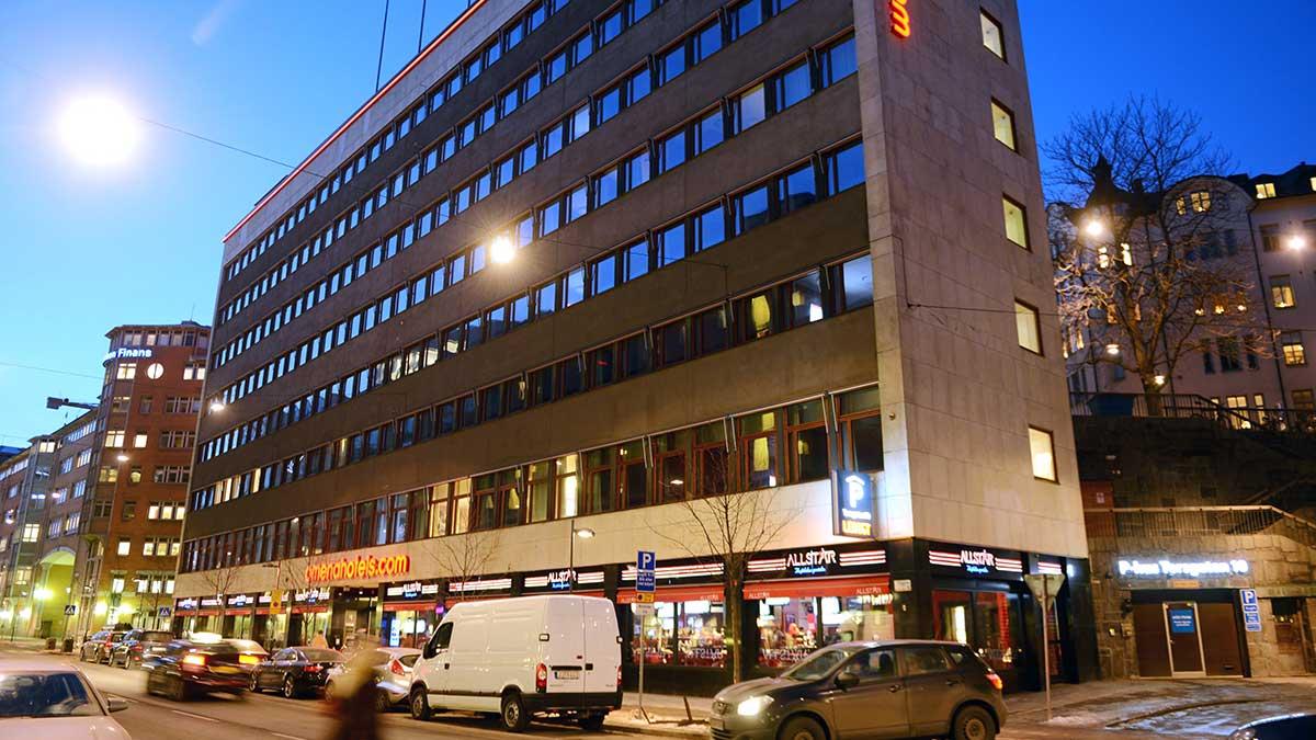 En analytiker som nyligen slutat på Nordea är en av flera misstänkta i prostitutionshärvan som avslöjats i Stockholm. Analytikern anklagas för sexköp av barn. (Foto: TT)