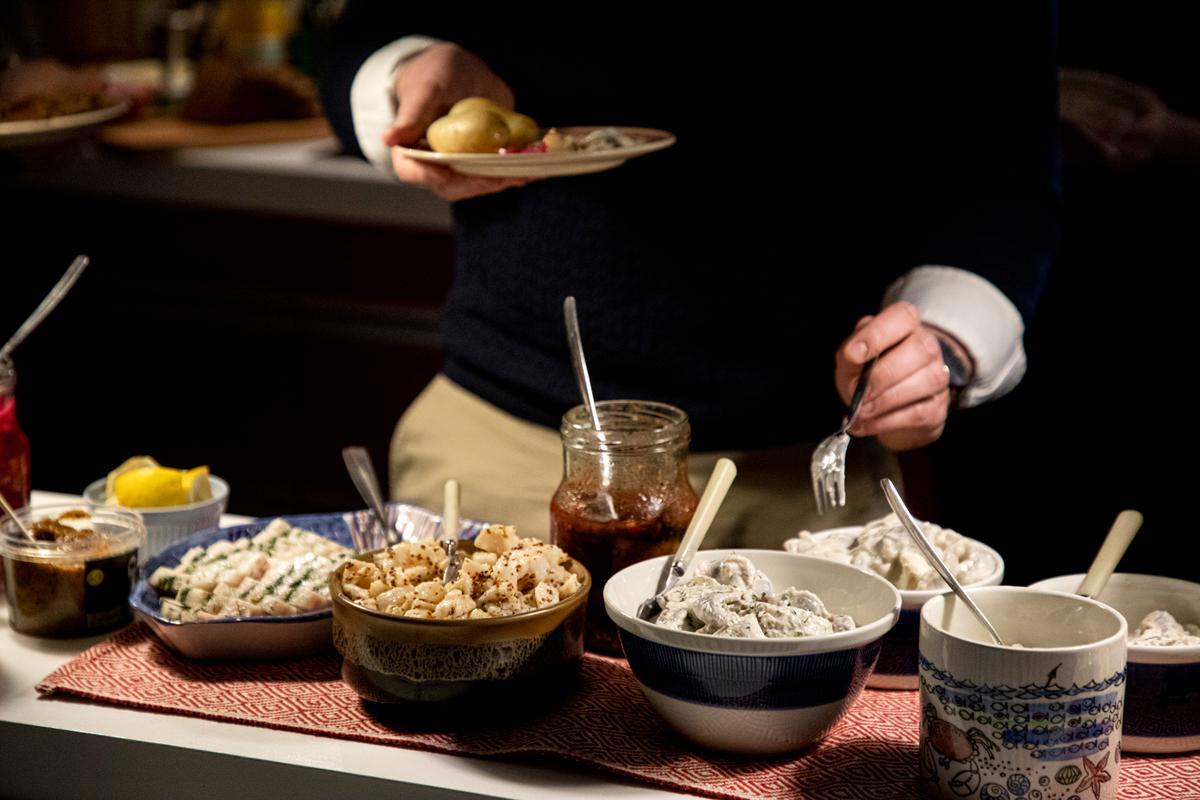 Nu kan du få julbordet hemskickat och skattefritt. (Foto: TT)