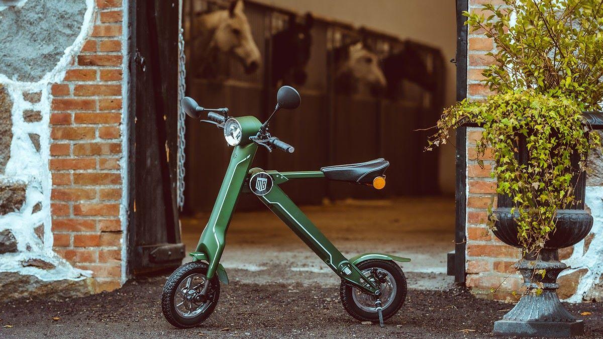 Maxibiancas elmoped väger bara 18 kilogram och kan lätt stuvas in i bilen eller källarförråd. (Foto: Press)