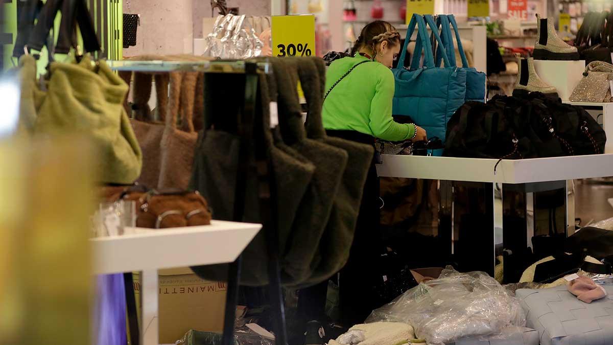 Sir Philip Greens detaljhandelsimperium Arcadia, som bland annat äger Topshop, har kollapsat. Över 13 000 jobb hotas. (Foto: TT)