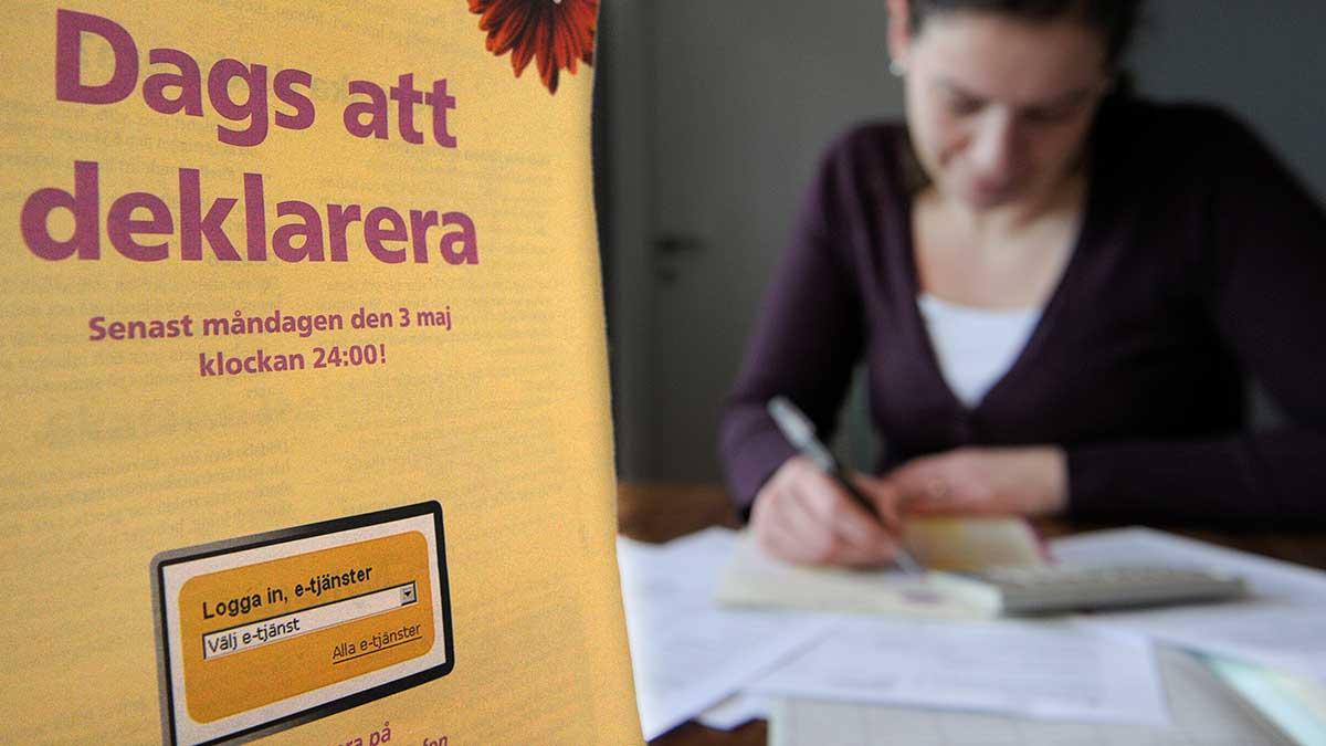 Dags att riva upp deklarationen? Du som har sålt din bostad senaste åren och betalat in vinstskatt har nu chansen att få ett "räntefritt lån" från staten. Bakgrunden är den slopade uppskovsräntan från och med nästa år. (Foto: TT)