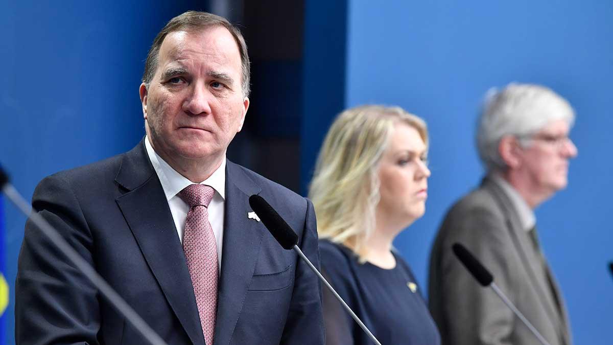 Regeringen förlänger alkoholförbudet på krogen efter klockan 20. "Vi är fortfarande i ett allvarligt läge", säger Stefan Löfven. (Foto: TT)