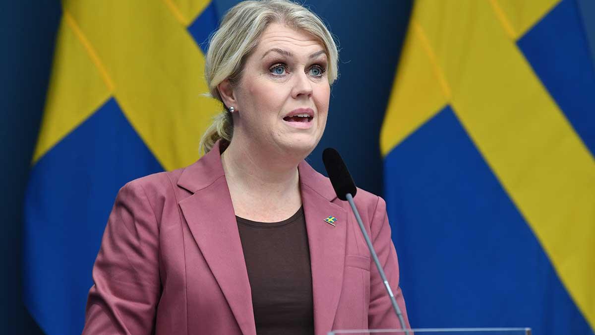 Regeringen förlänger alkoholförbudet