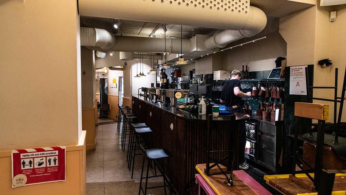 Restaurang-Sverige fick värsta tänkbara start på det nya året med omsättningstapp på 70 procent i Stockholm och 62 procent i landet som helhet, enligt nya siffror. (Foto: TT)