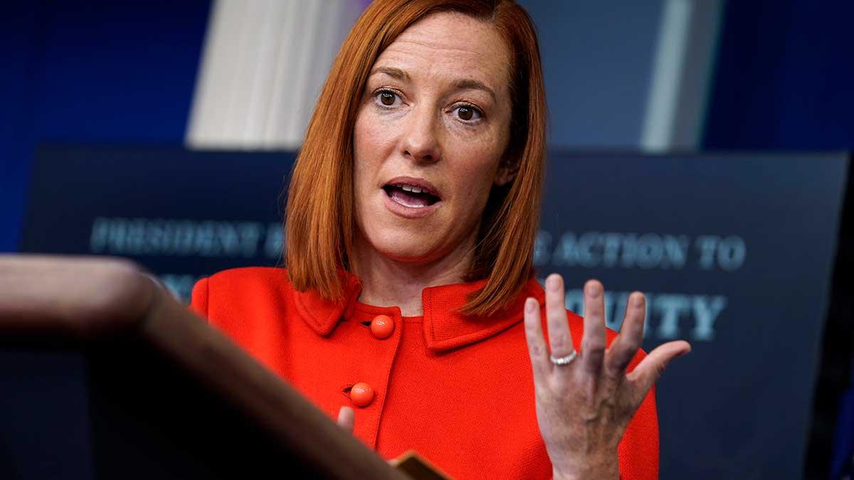 Den plötsliga kursrusningen i spelåterförsäljaren Gamestop tilldrar sig Vita husets intresse, enligt pressekreteraren Jen Psaki. (Foto: TT)