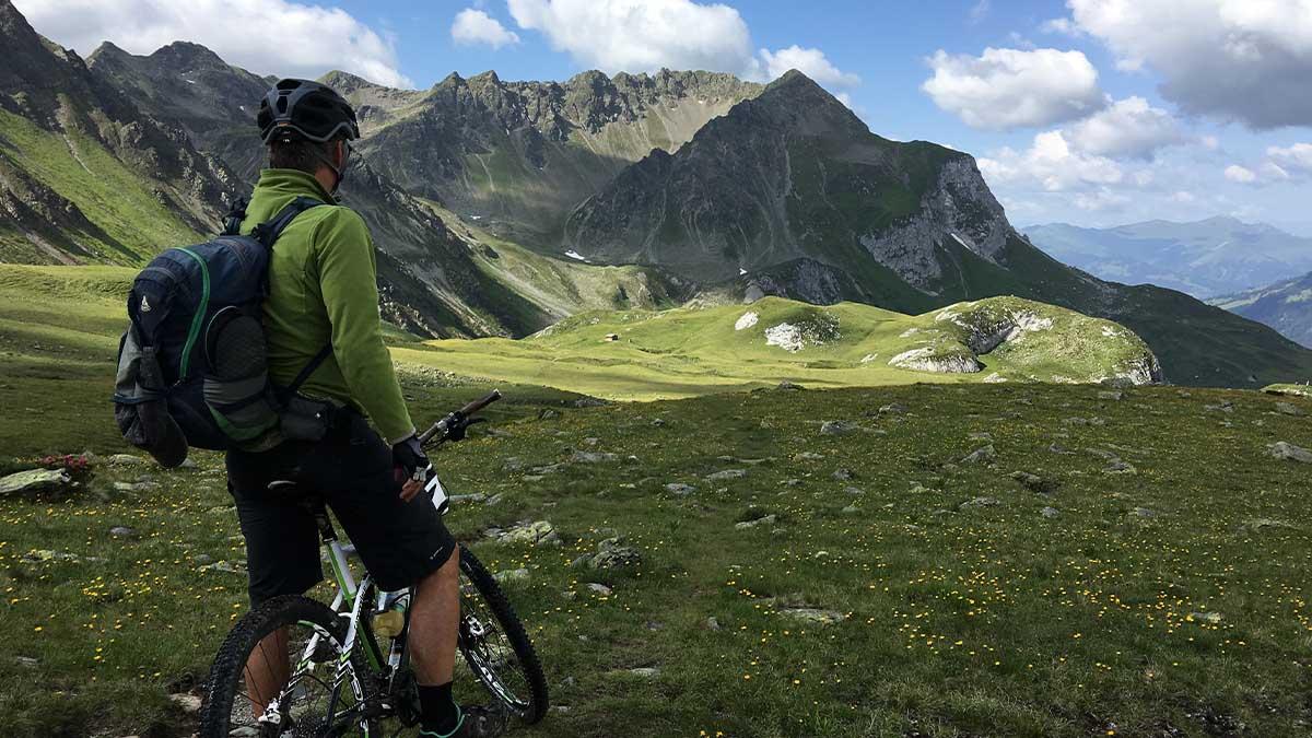 Thule cyklar mot nya höjder. (Foto: Kay Liedl/Unsplash)