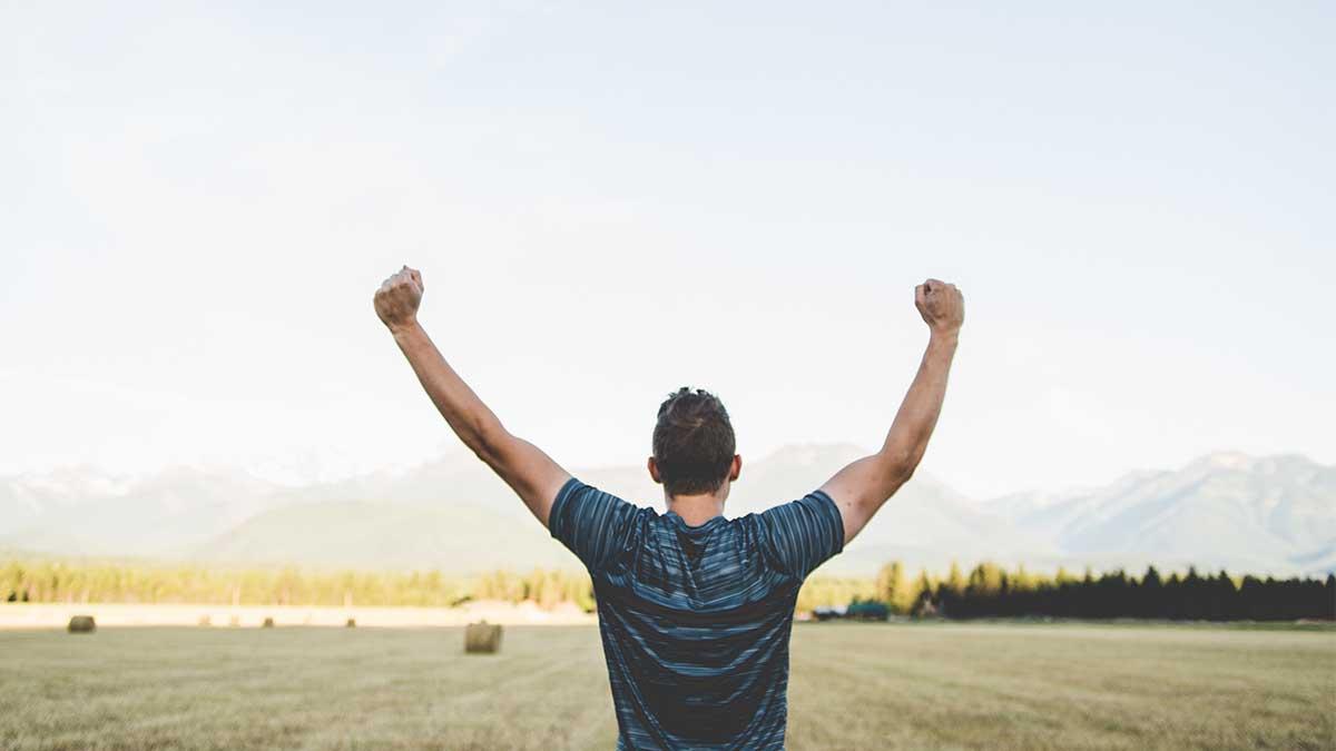 Studier visar på att både de med en utåtriktad och inåtvänd personlighet presterar väl i sammanhang. (Foto: Unsplash)