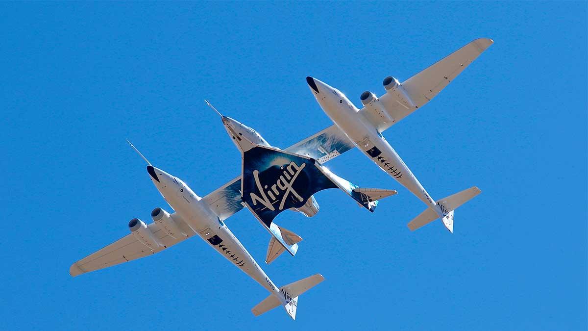 Den profilerade SPAC-investeraren och tillika styrelseordföranden för Virgin Galactic, Charmath Palihapitiya, har storsålt aktier i rymdturistbolaget. (Foto: TT)