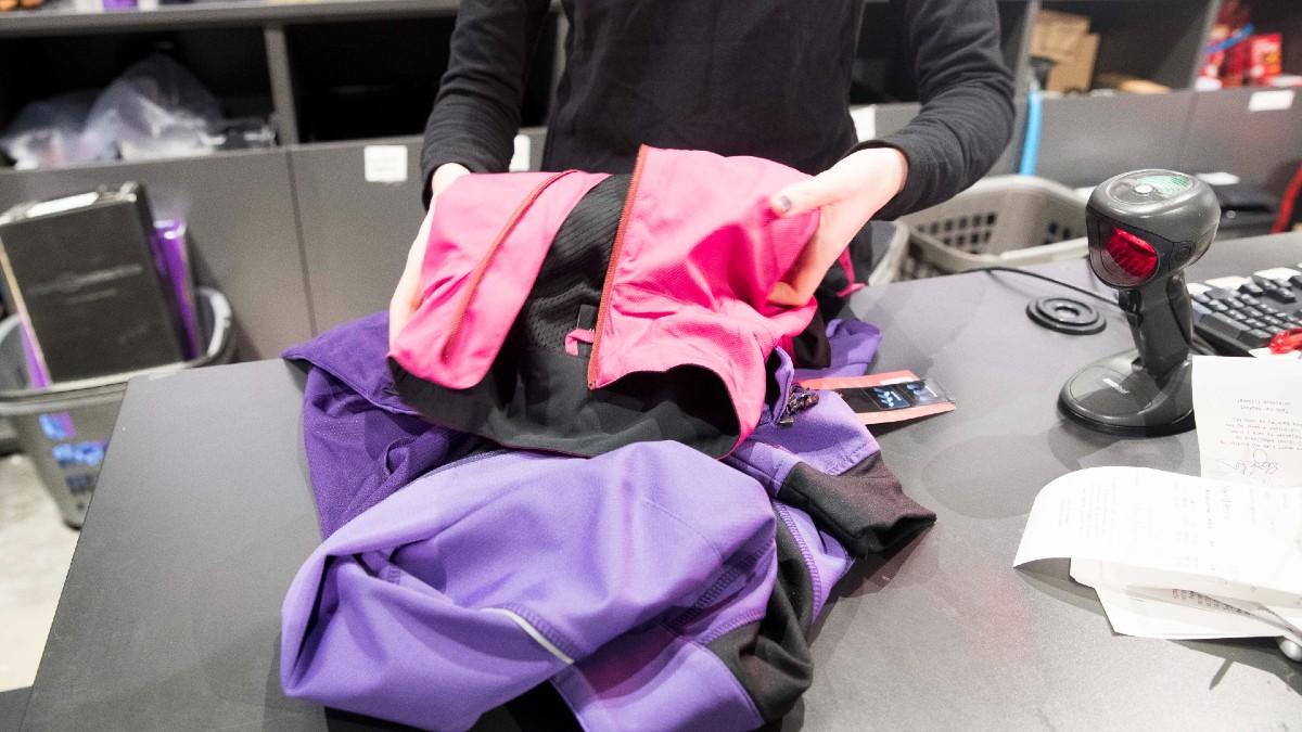 Modeföretaget Wesc lägger om sin strategi för att bedriva en förvärvsintensiv verksamhet inom byggbranschen. Bilden är tagen ur ett annat klädessammanhang. (Foto: TT)
