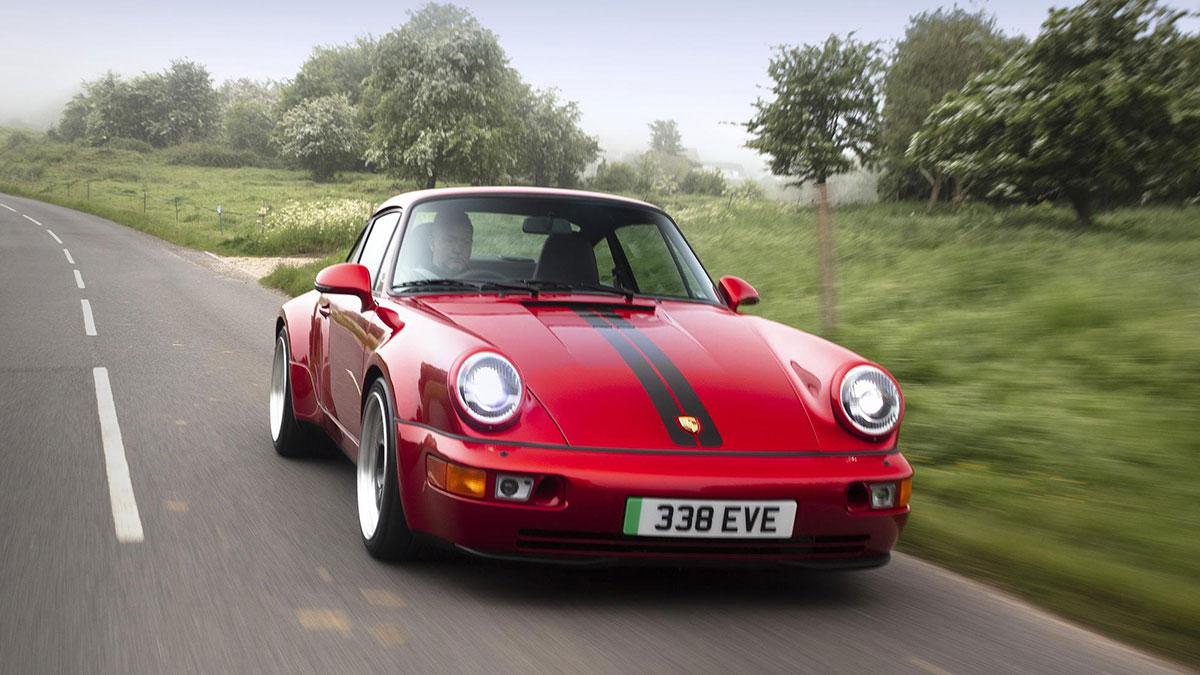Porsche 911 Everrati har CarPlay som Apple vill utöka.