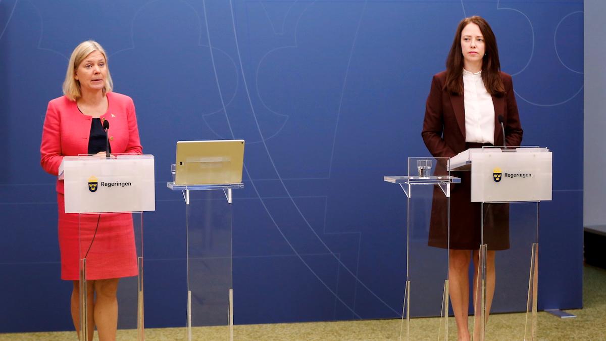 Magdalena Andersson och Åsa Lindhagen vill ta bort överskottsmålet