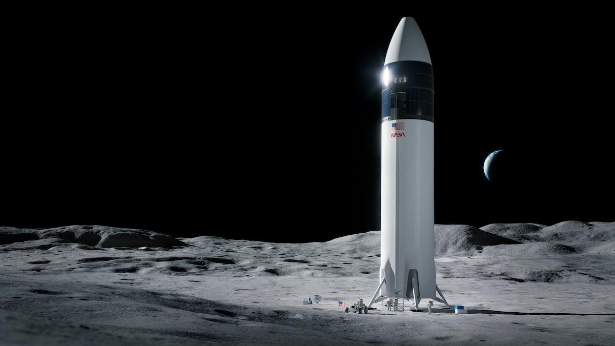 Elon Musk varnar för SpaceXkonkurs